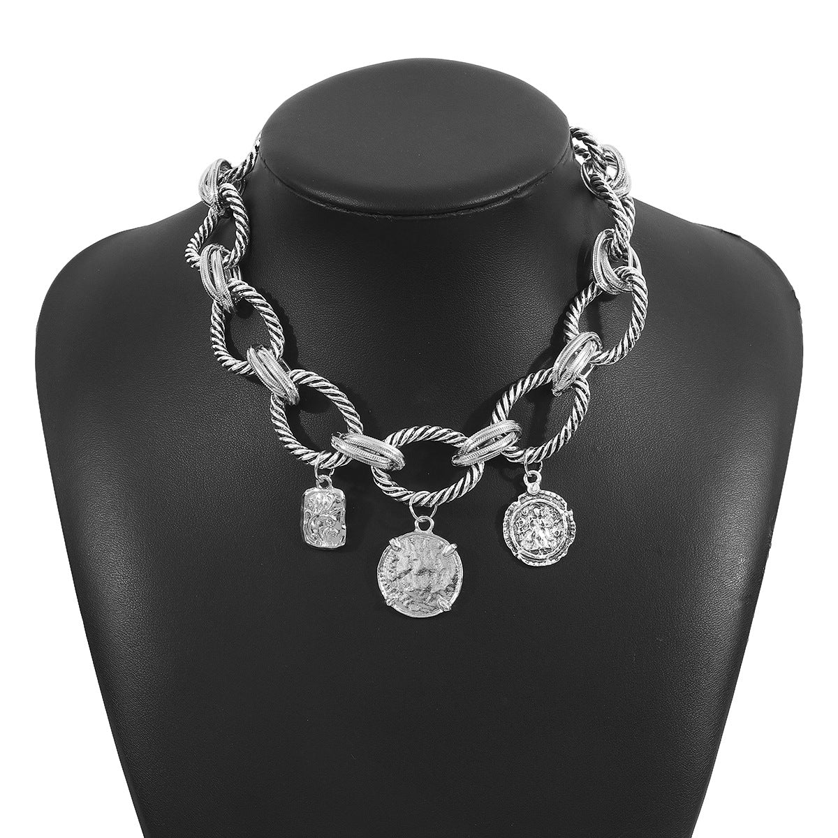 🎀Bohemian Two-Tone Twisted Chain Necklace – Three Vintage-Style Charms